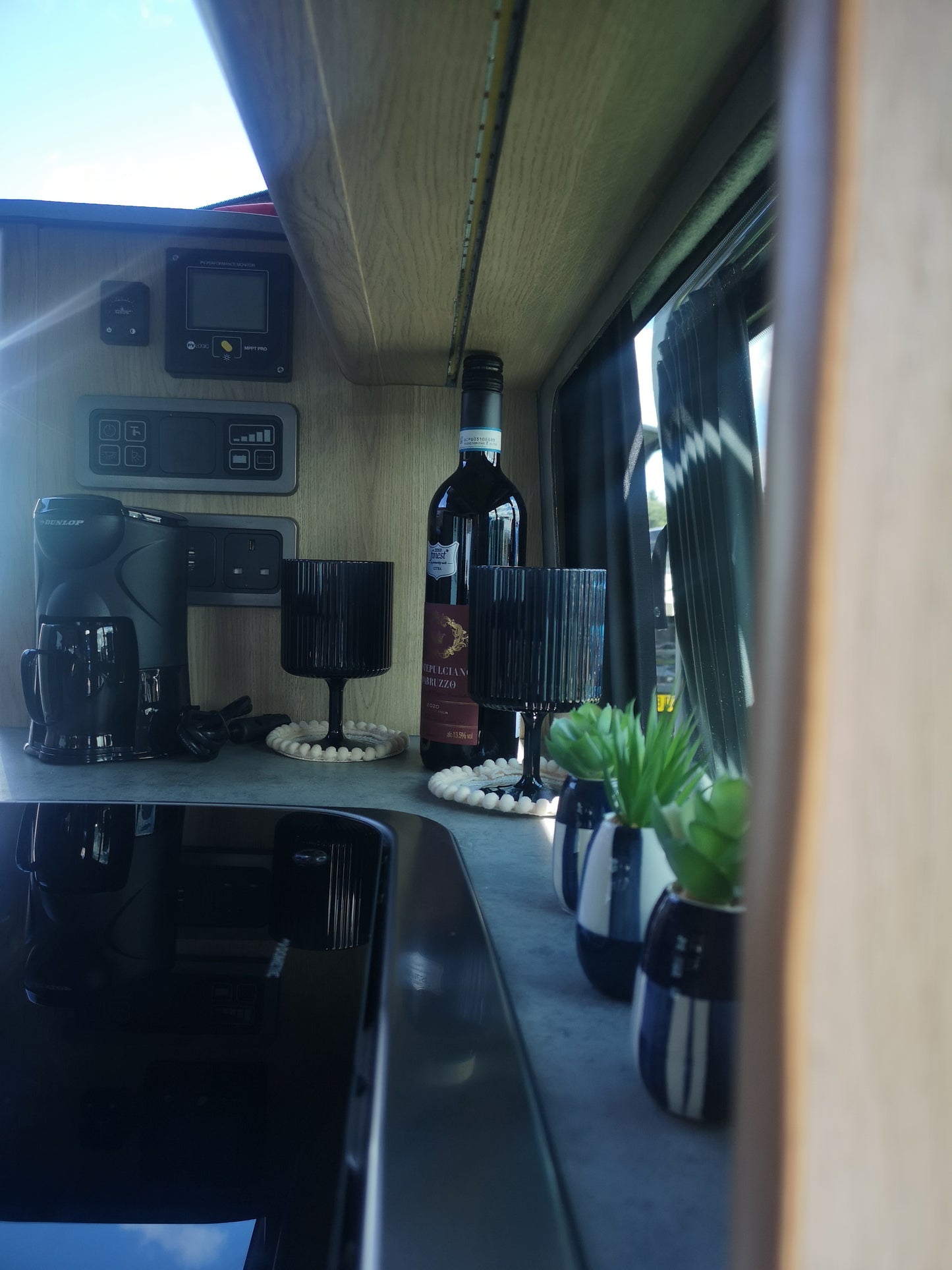 'Mamble' Camper van Conversion for the Renault Trafic, Nissan NV300 & Fiat Talento - cccampers.myshopify.com