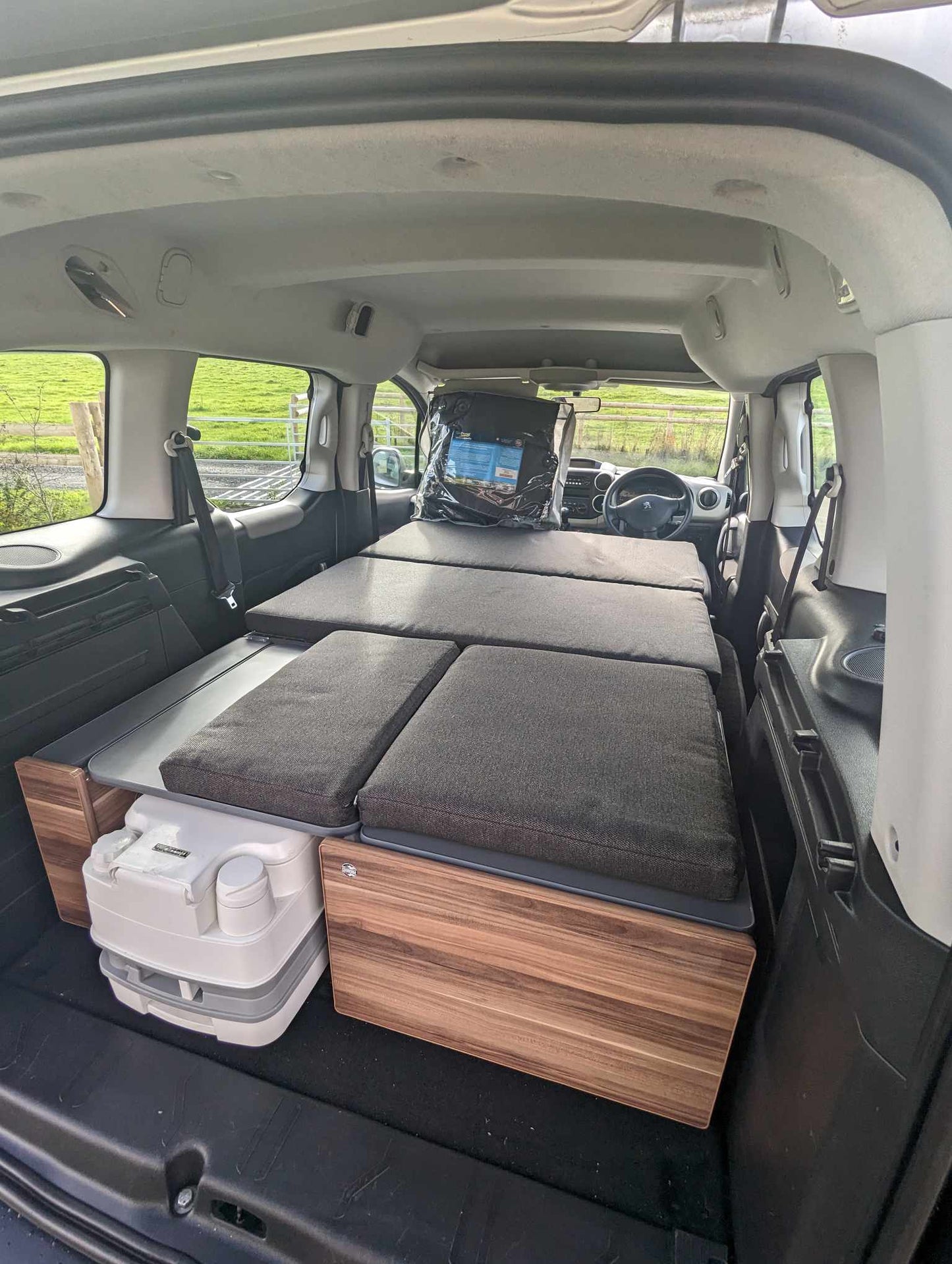 The 'Weekender' Conversion for Fiat E- Doblo - Citroen Berlingo & Peugeot Tepee