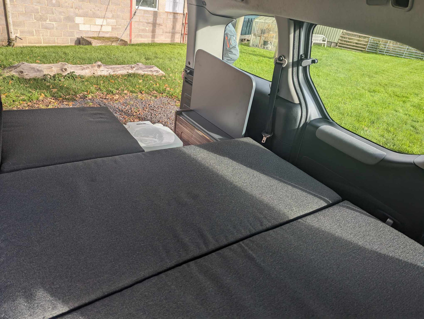The 'Weekender' Conversion for Fiat E- Doblo - Citroen Berlingo & Peugeot Tepee
