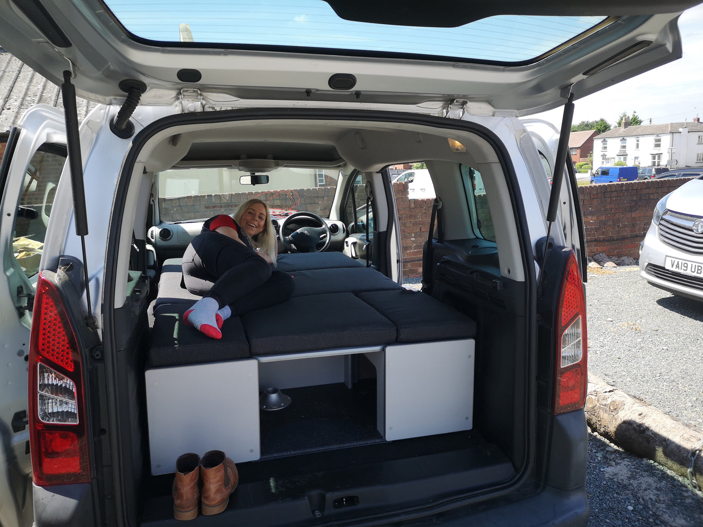 The 'Weekender' Conversion for Fiat E- Doblo - Citroen Berlingo & Peugeot Tepee