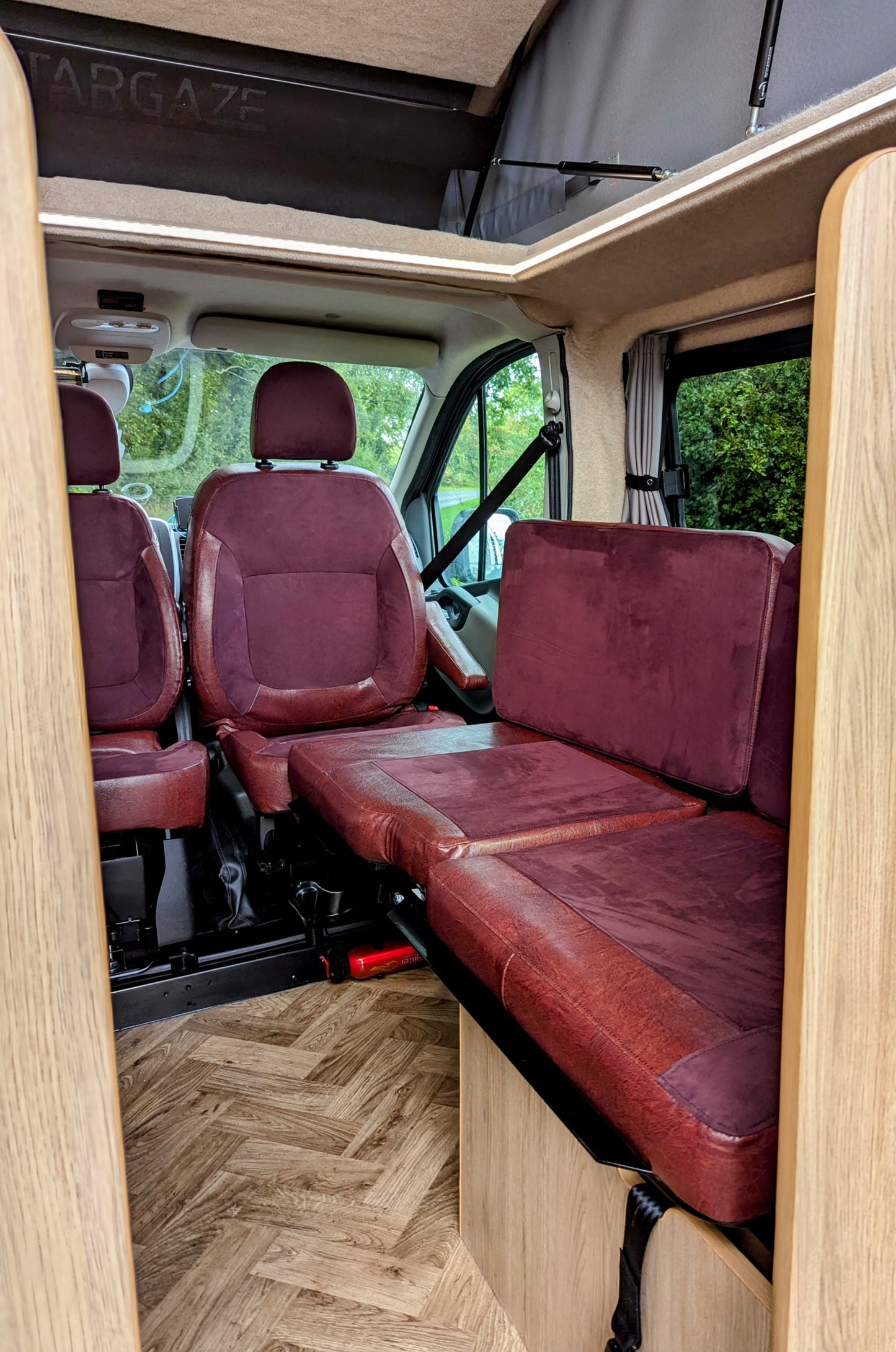 CCCAMPERS Escape Camper Twin Conversion for Renault Trafic, Nissan NV300 Primastar, Transit Custom, Volkswagen Transporter and Vauxhall Vivaro MK 1 & MK 2