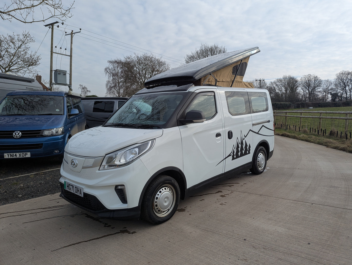 Stargaze Pop Up Rear Elevating Roof and Window fitting service for the SAIC Maxus edeliver 3 ED3 Campervan 2020>