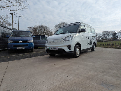 Maxus eDeliver 3 Ultimate Side Kitchen Layout Campervan Conversion – A True Camper with Comfort, Style & Adventure in One!