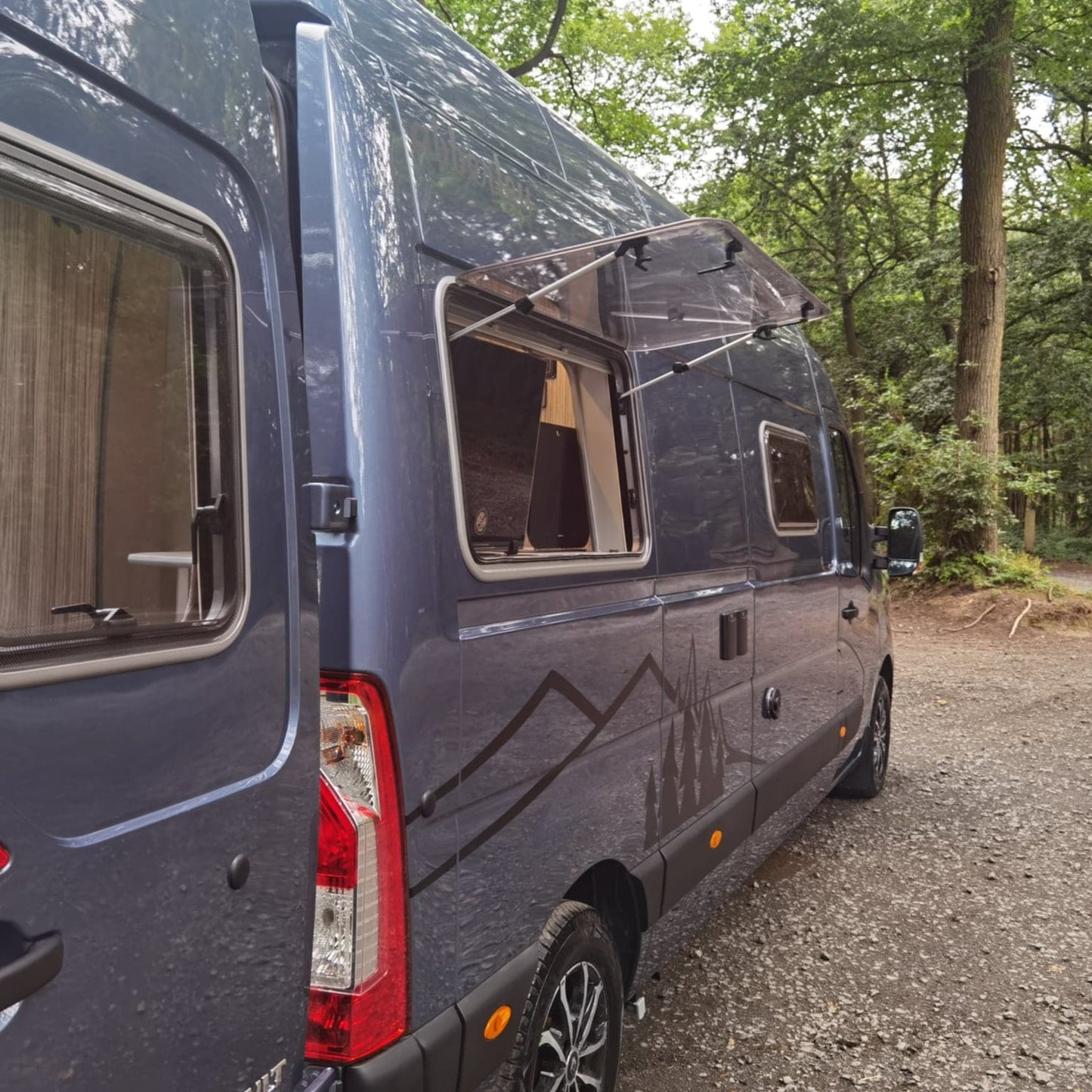 THE 'ABBERLEY' RENAULT MASTER WITH AN AUTOMATIC OPTION BY CCCAMPERS - cccampers.myshopify.com